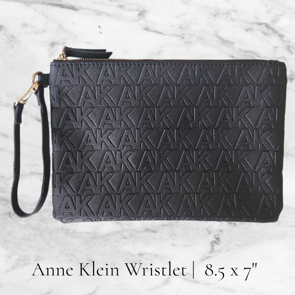Anne Klein | Black Embossed Wristlet